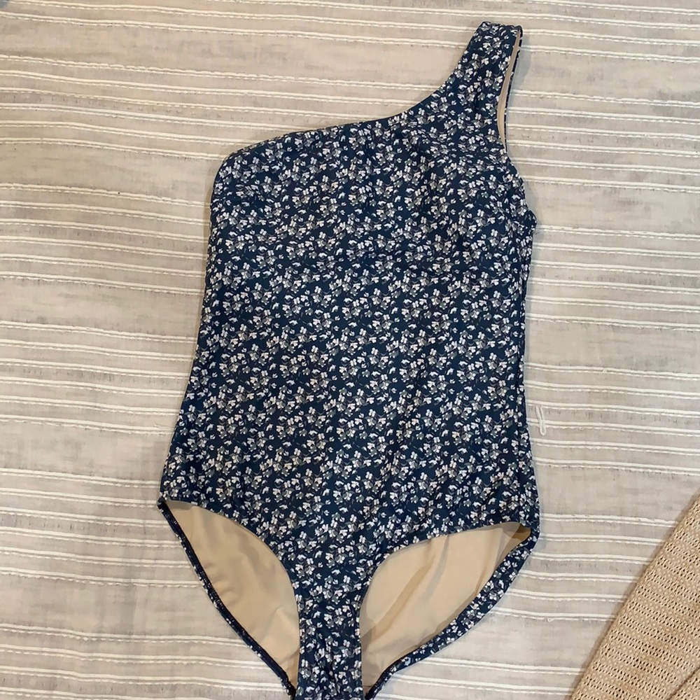 Albion fit one piece swim
